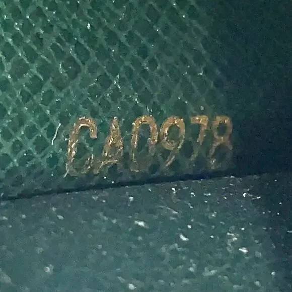 Louis Vuitton Taiga Green3 Cult Card Wallet W/ Dust Bag